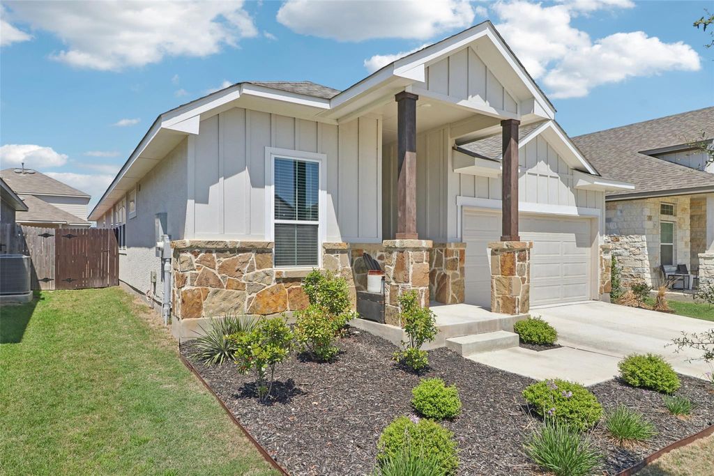 Photo of 1935 Scare Crow, New Braunfels, TX 78130 (MLS # 2448454)
