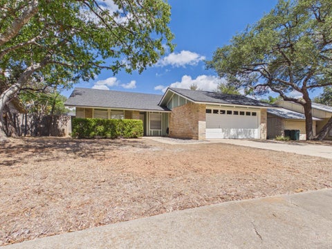 Photo of 10038 Woodland Village DR, Austin, TX 78750 (MLS # 6592184)