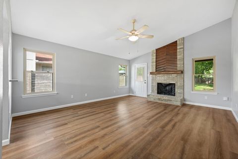 Tiny photo for 16308 Parkway DR, Pflugerville, TX 78660 (MLS # 1122397)