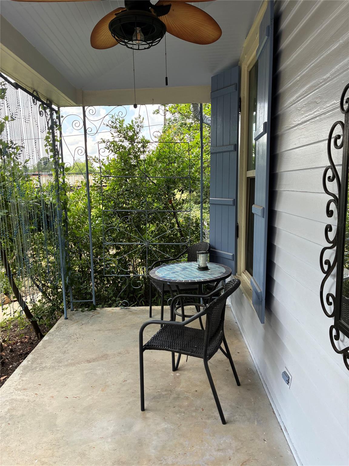 101 Short ST