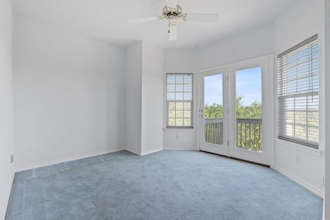 Tiny photo for 700 Barrett LN, Austin, TX 78733 (MLS # 9801513)