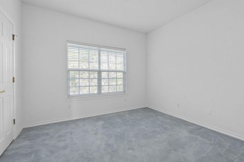 Tiny photo for 700 Barrett LN, Austin, TX 78733 (MLS # 9801513)