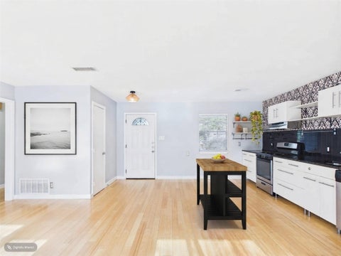 Tiny photo for 4907 Manchester CIR, Austin, TX 78745 (MLS # 1819716)