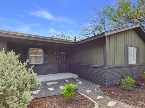 Tiny photo for 4907 Manchester CIR, Austin, TX 78745 (MLS # 1819716)