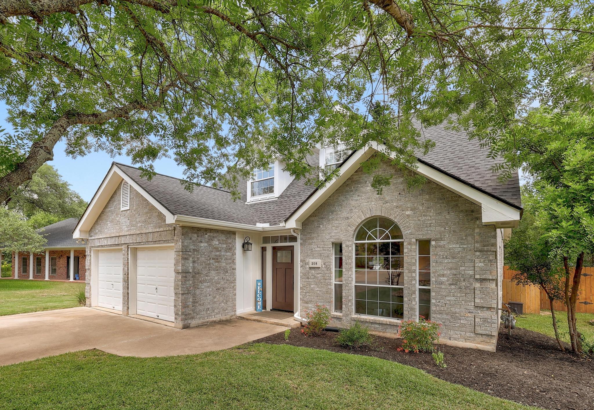 208 John Thomas DR