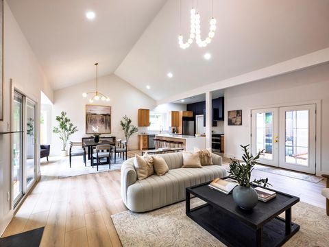 8111 Elkhorn Mountain TRL Austin TX 78729