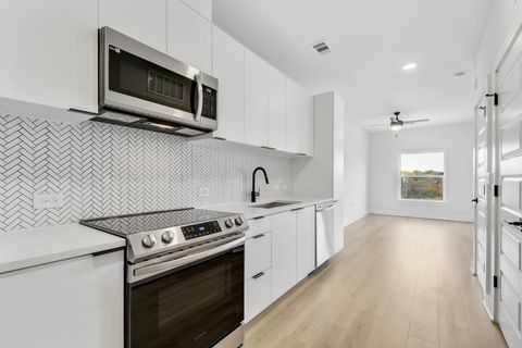 Tiny photo for 2500 Longview ST #513, Austin, TX 78705 (MLS # 4957871)
