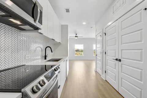 Tiny photo for 2500 Longview ST #513, Austin, TX 78705 (MLS # 4957871)