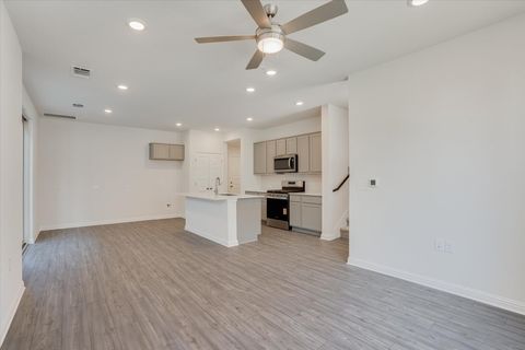 Tiny photo for 8302 Springsteen DR, Austin, TX 78744 (MLS # 9044282)