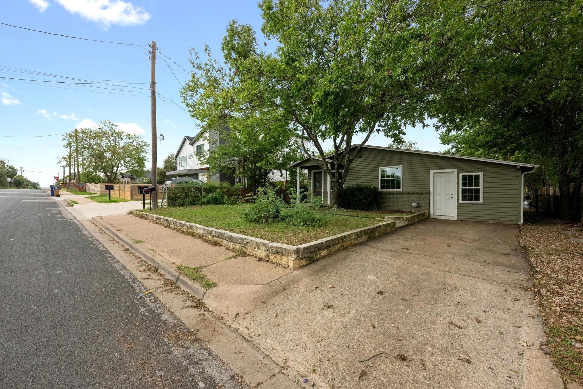 5601 Samuel Huston Ave