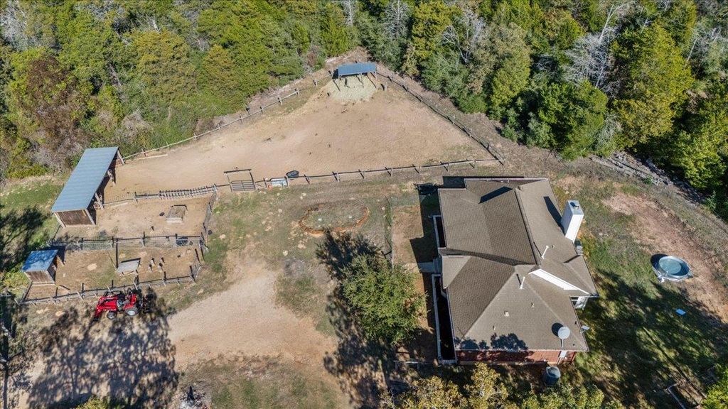 Photo of 110 Sky Ranch RD, Smithville, TX 78957 (MLS # 1538806)