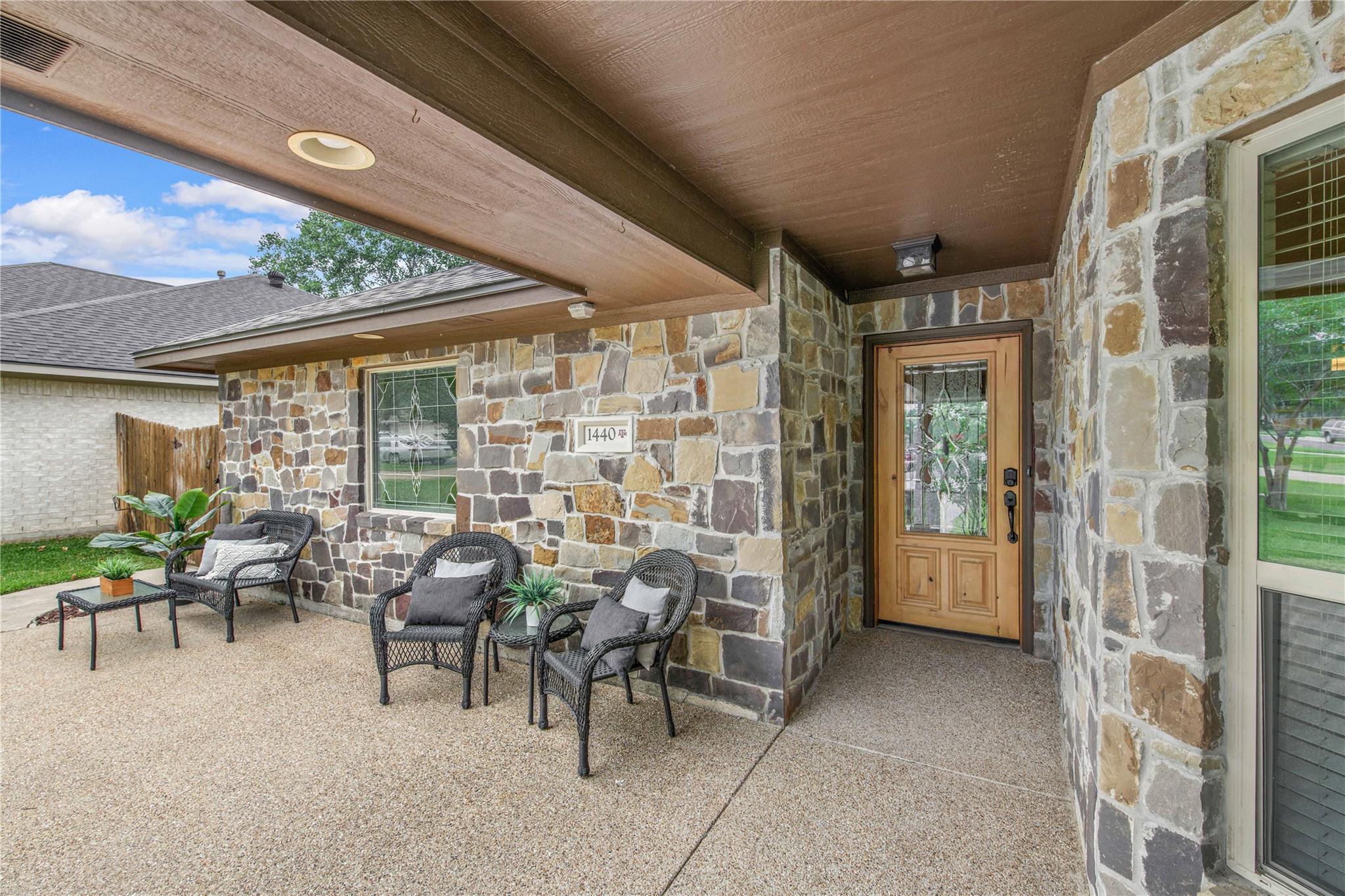 1440 Fincastle LOOP