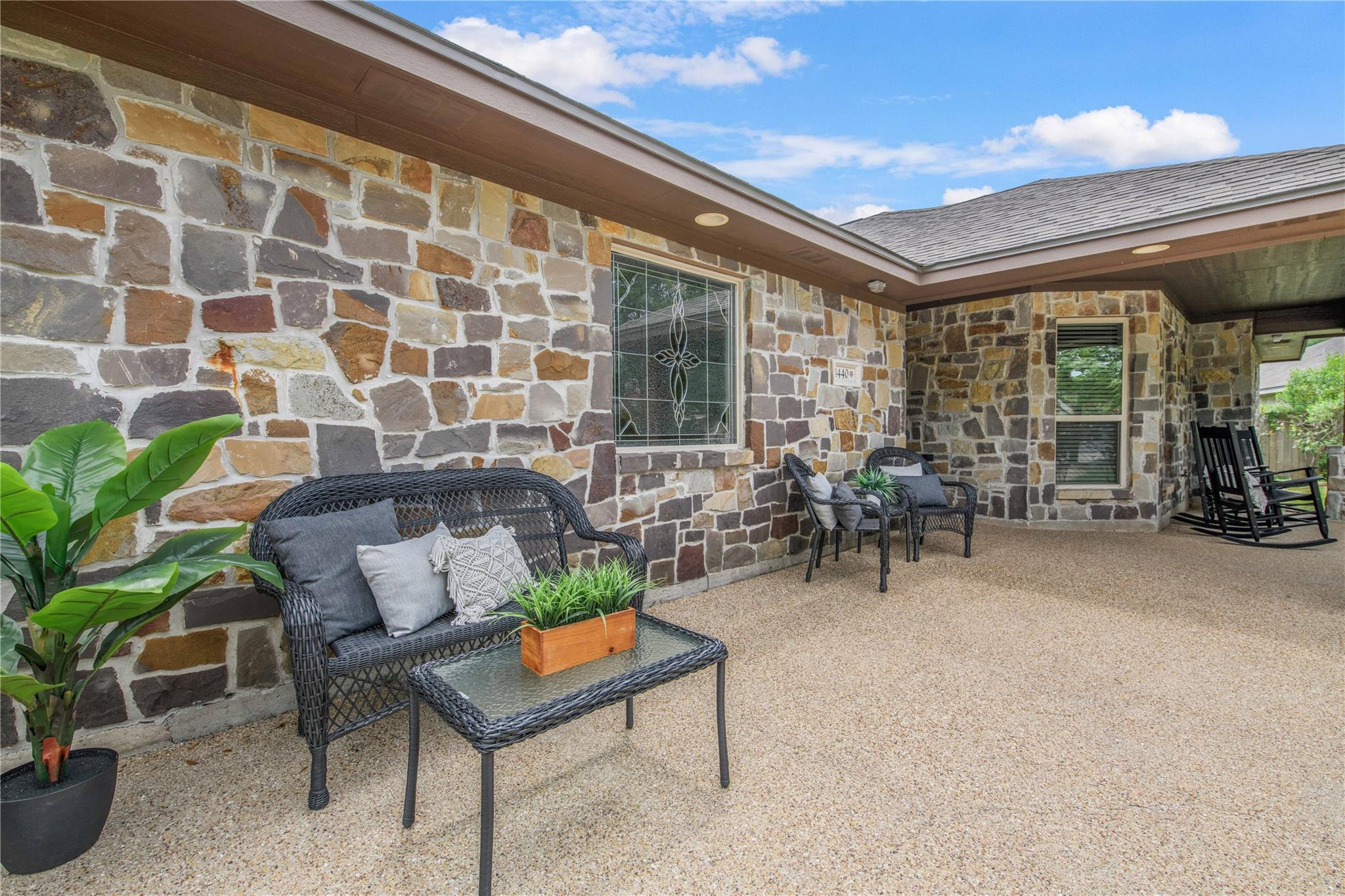 1440 Fincastle LOOP