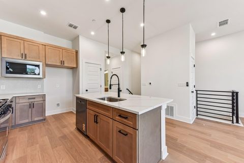 Tiny photo for 200 W 56th ST #2102, Austin, TX 78751 (MLS # 2083096)