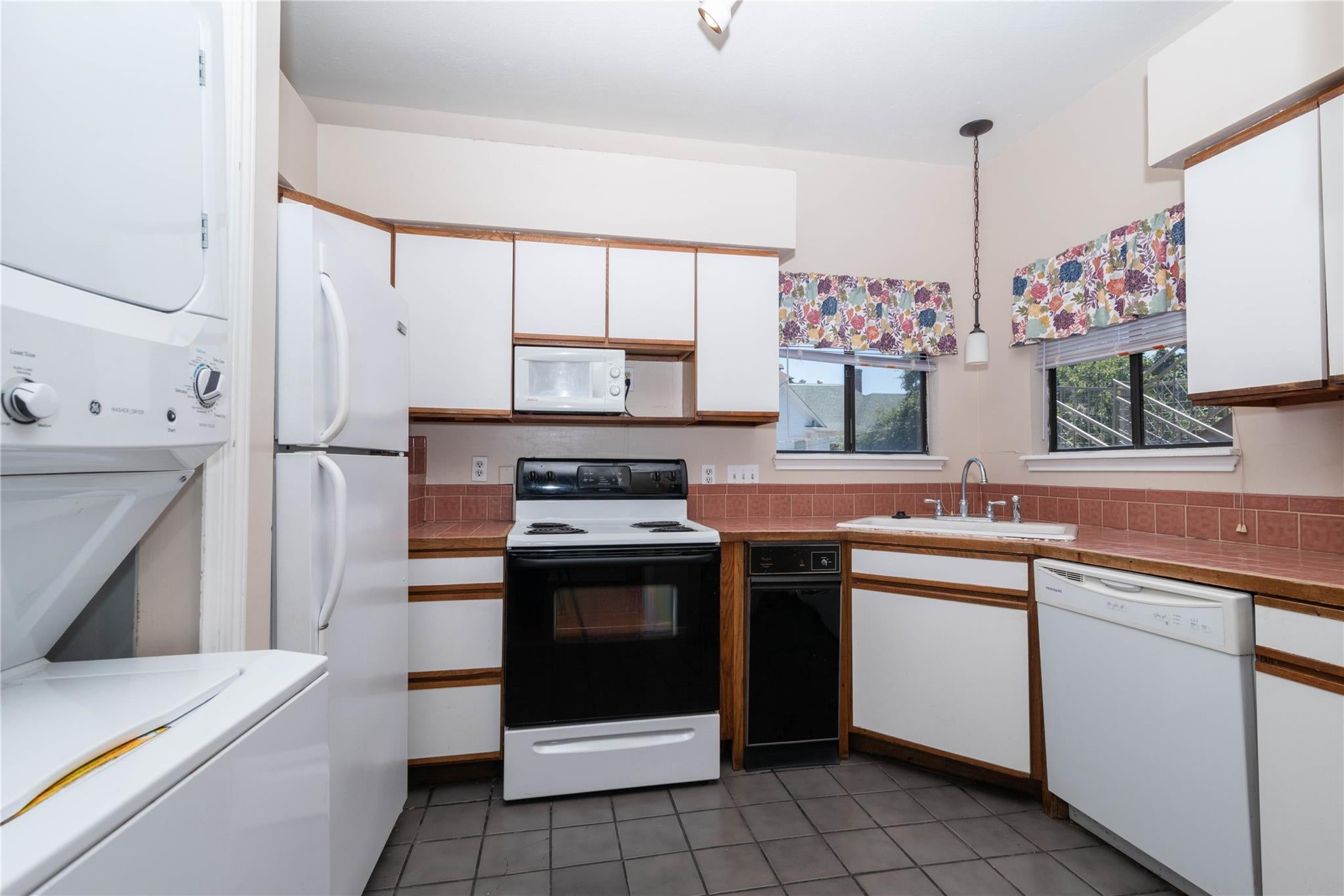 310 Pat Garrison ST 8