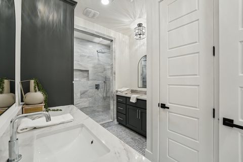 Tiny photo for 2811 Zach Scott ST, Austin, TX 78723 (MLS # 8286104)