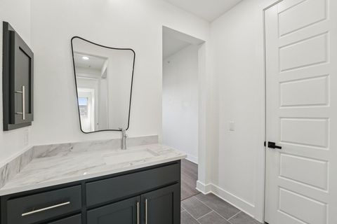 Tiny photo for 2811 Zach Scott ST, Austin, TX 78723 (MLS # 8286104)