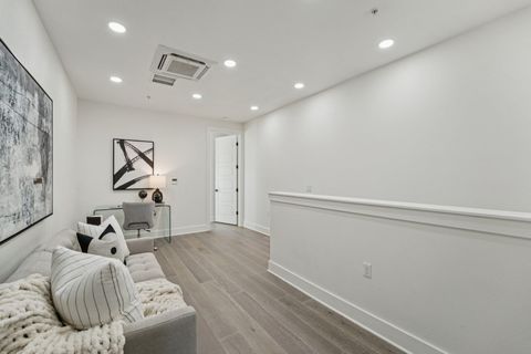 Tiny photo for 2811 Zach Scott ST, Austin, TX 78723 (MLS # 8286104)