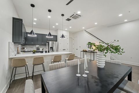 Tiny photo for 2811 Zach Scott ST, Austin, TX 78723 (MLS # 8286104)