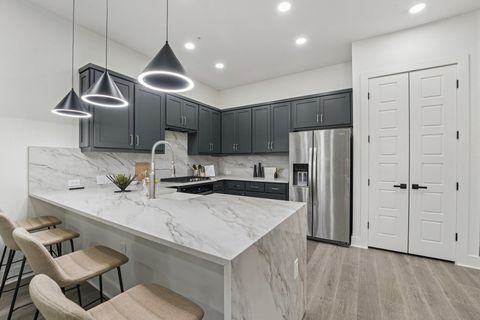 Tiny photo for 2811 Zach Scott ST, Austin, TX 78723 (MLS # 8286104)