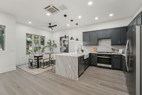 Tiny photo for 2811 Zach Scott ST, Austin, TX 78723 (MLS # 8286104)