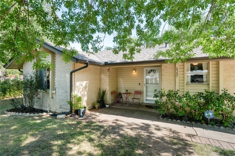 Tiny photo for 2307 Valley High CIR, Austin, TX 78744 (MLS # 8892245)