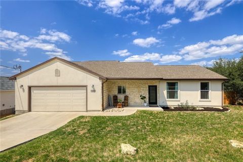 Photo of 8005 Flintlock CIR, Lago Vista, TX 78645 (MLS # 5585435)