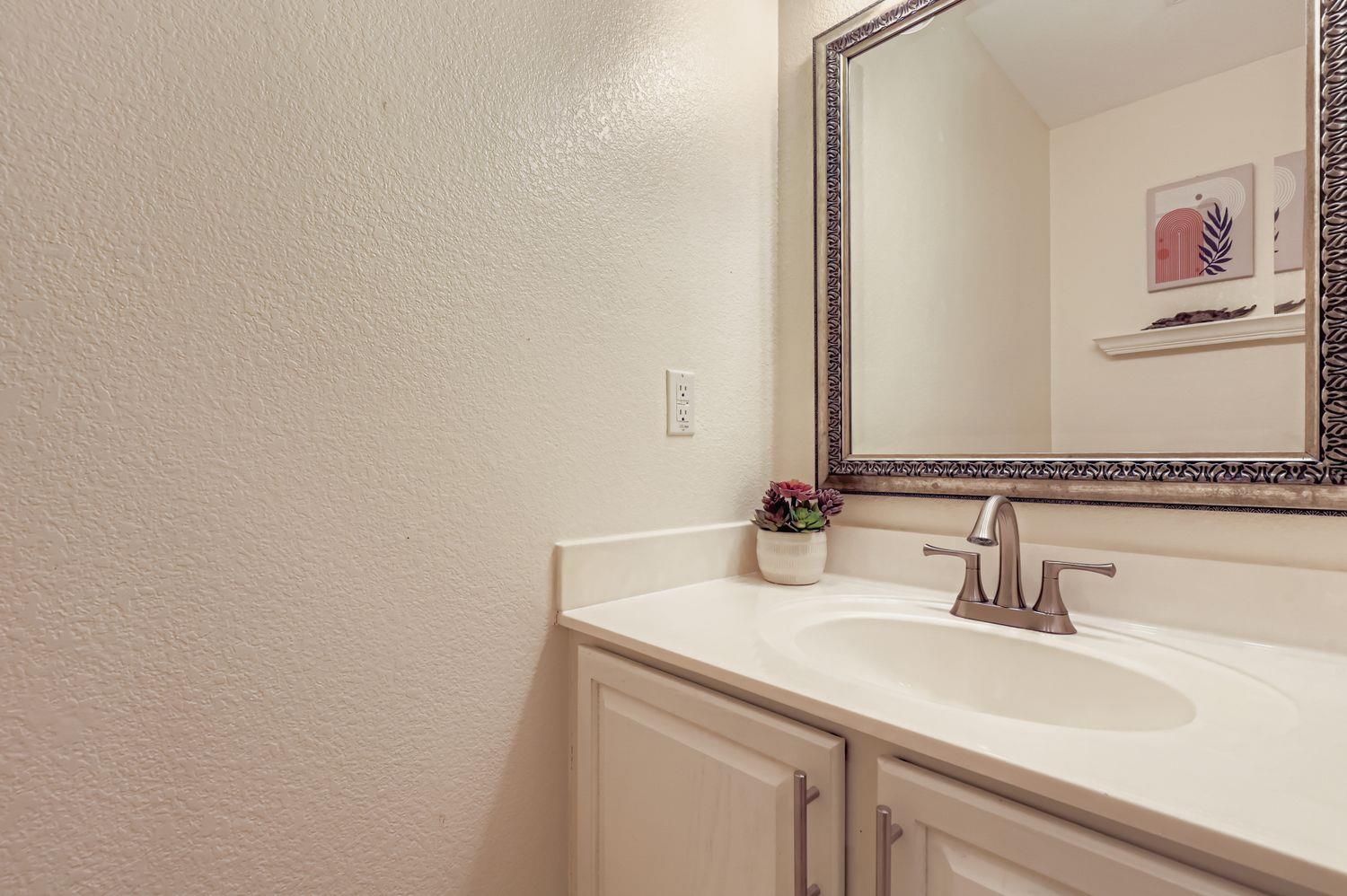 Leander, Texas 78641, United States, 4 Bedrooms Bedrooms, ,3 BathroomsBathrooms,Residential,Active,207444