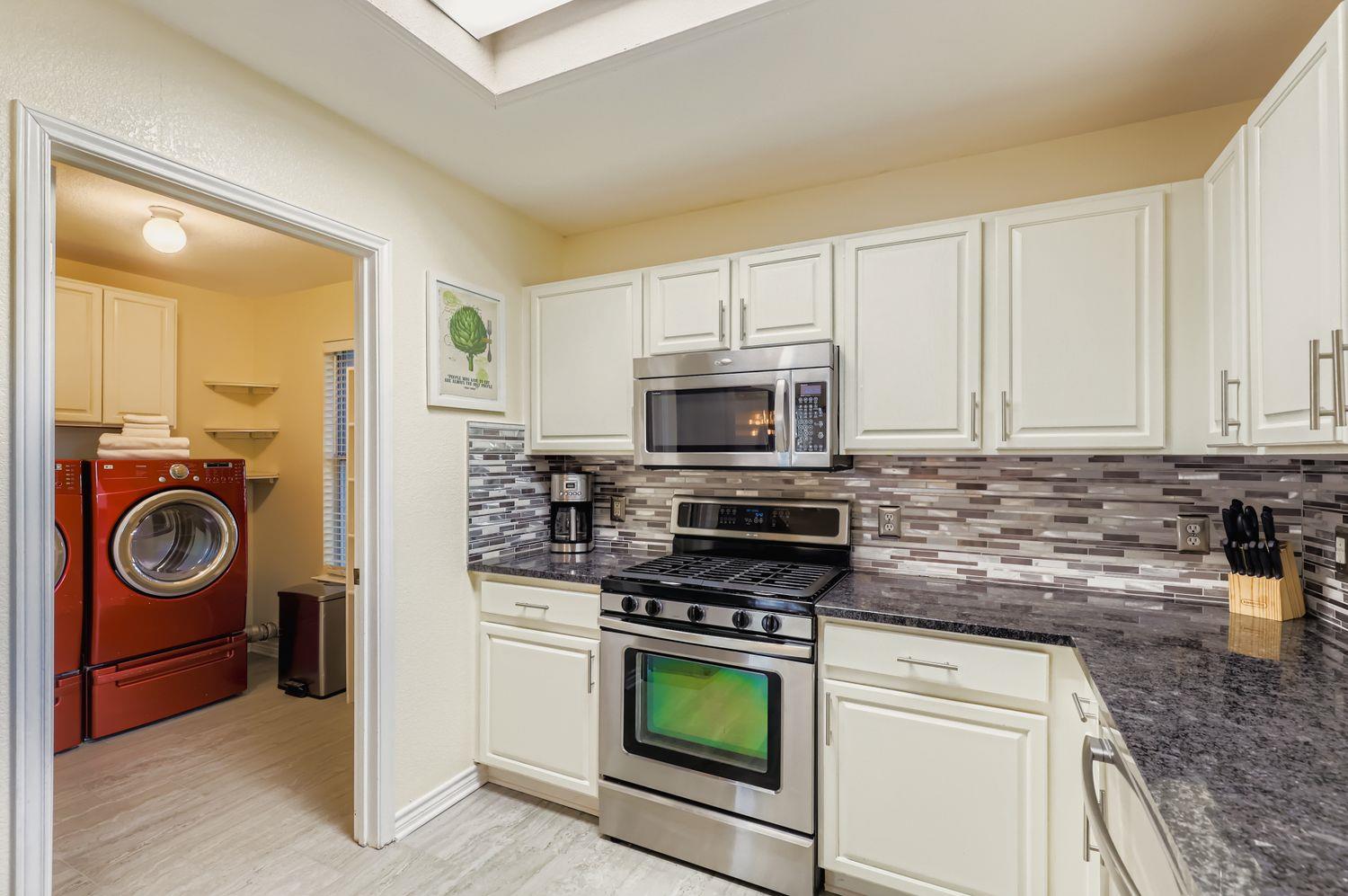 Leander, Texas 78641, United States, 4 Bedrooms Bedrooms, ,3 BathroomsBathrooms,Residential,Active,207444