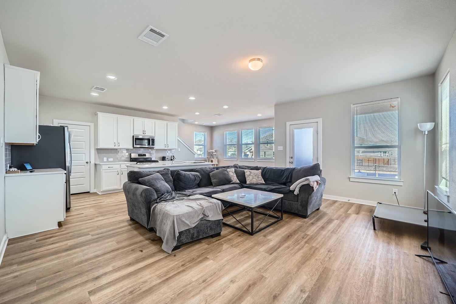 105 Tall Grass DR