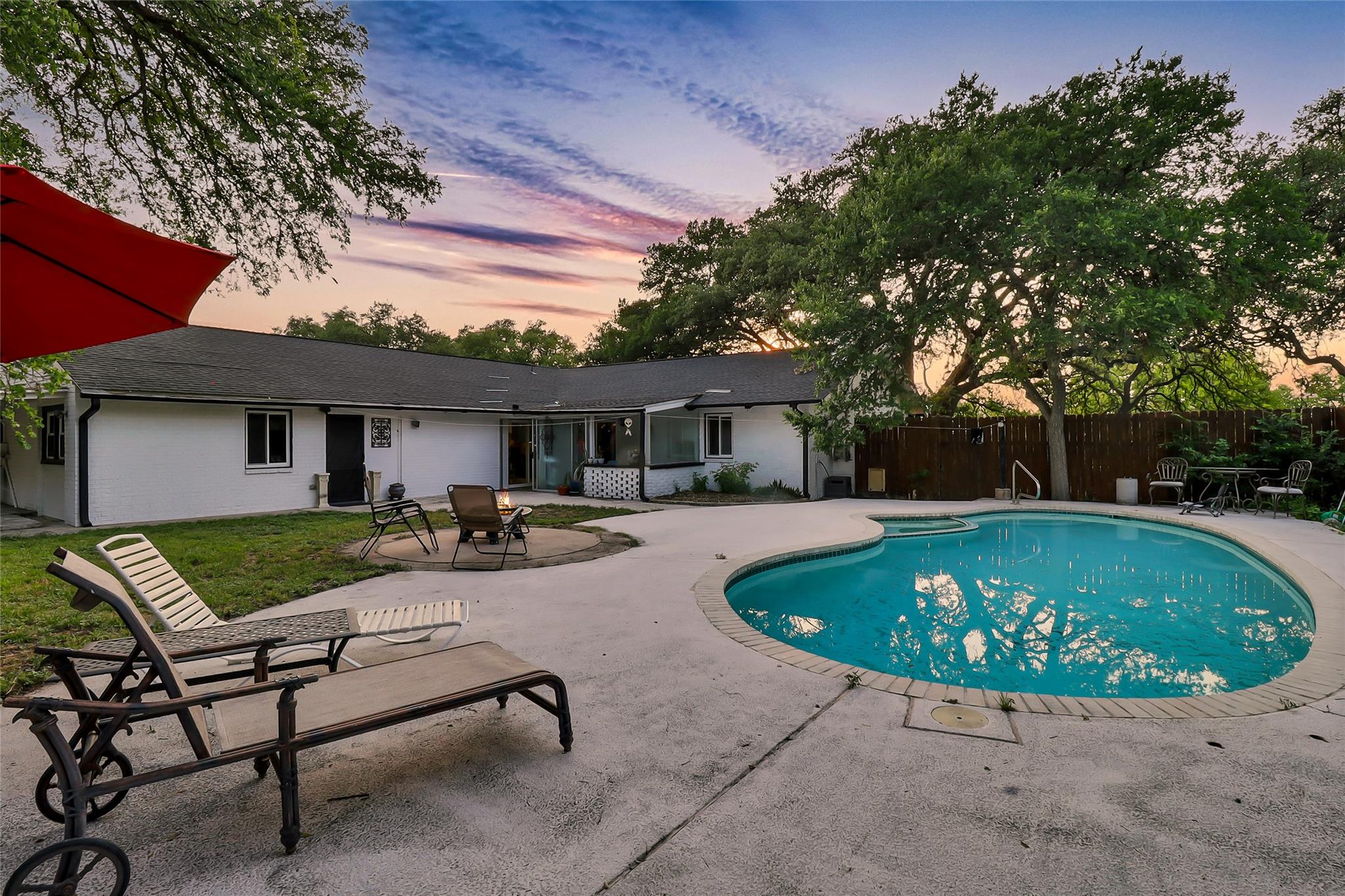 122 W Sierra CIR