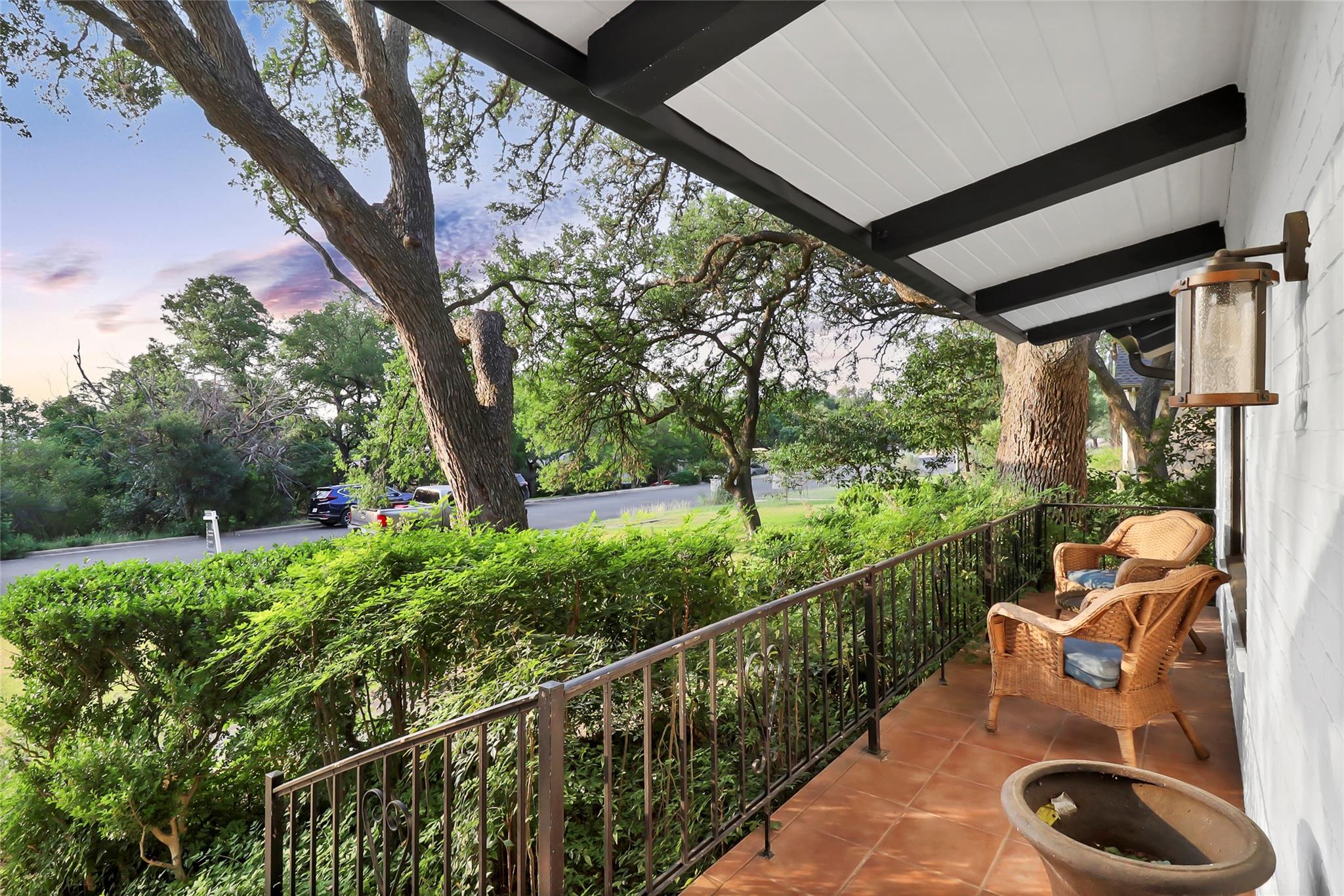 122 W Sierra CIR