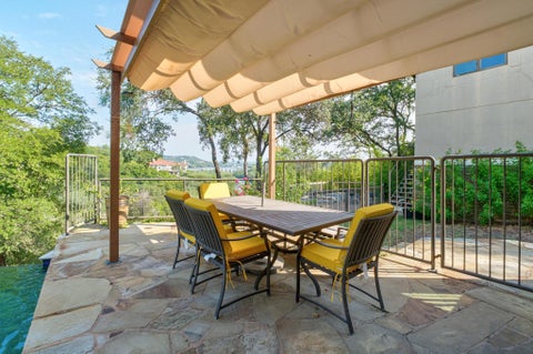 Tiny photo for 102 Canyon CIR W, Austin, TX 78746 (MLS # 8260003)