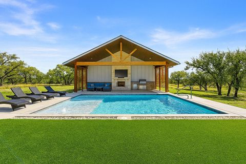 690 Cielo Springs DR Blanco TX 78606