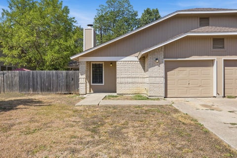 Photo of 904/906 HYRIDGE ST, Round Rock, TX 78664 (MLS # 2184231)