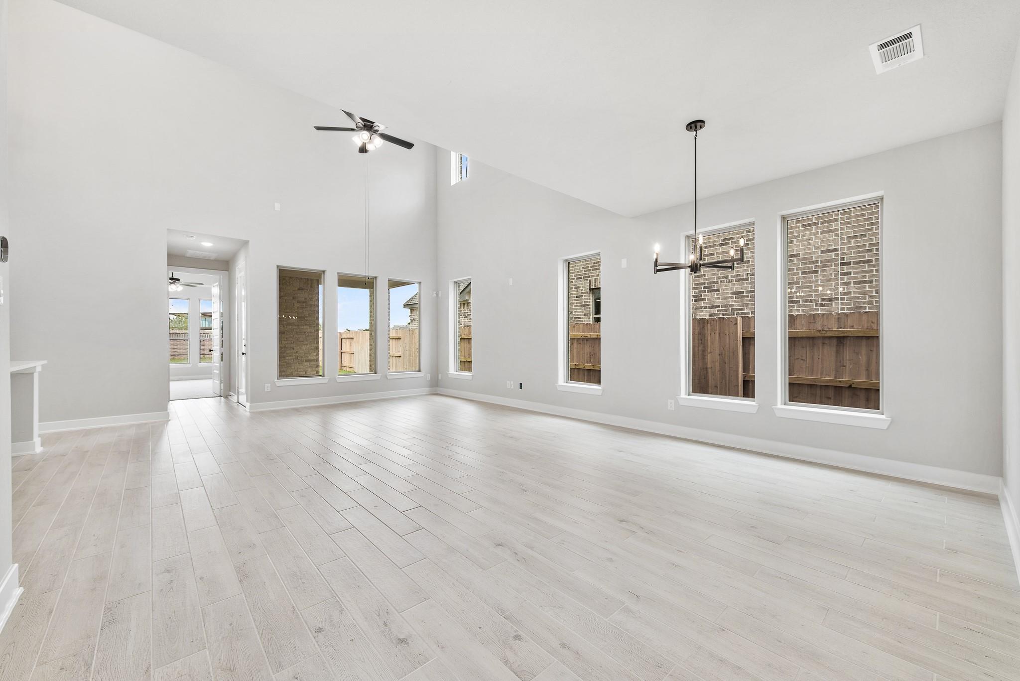 129 Emerald Grove DR