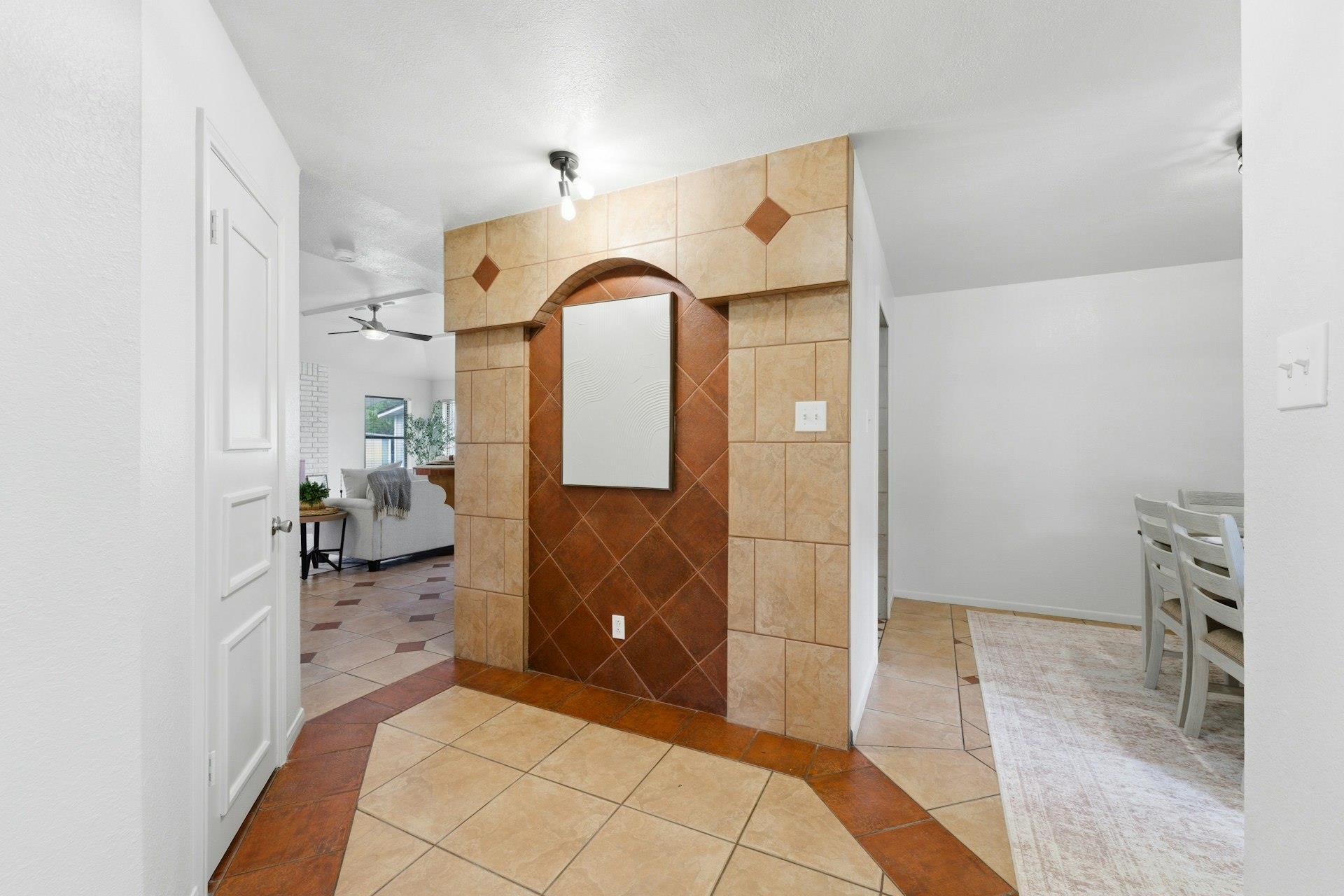 4814 Creekside DR
