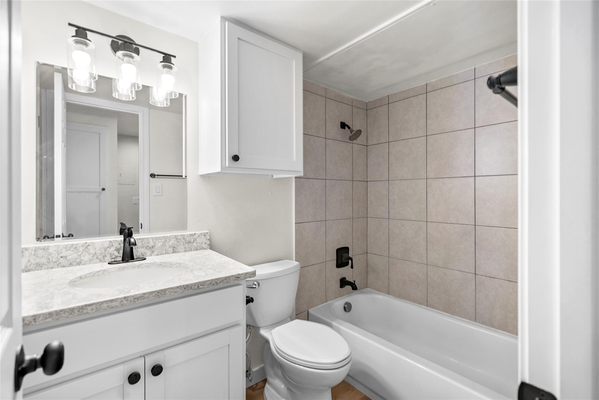 3819 Southway DR 208