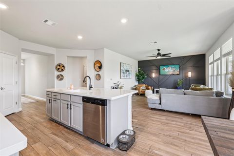 Tiny photo for 8211 McKamy DR, Austin, TX 78744 (MLS # 6708962)