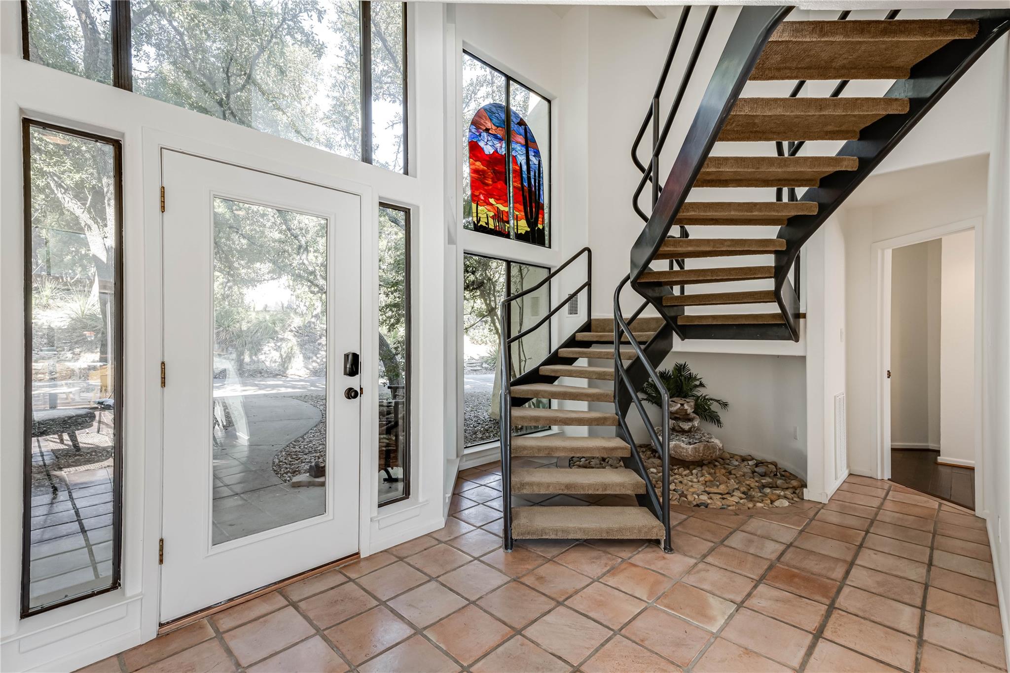 2701 Hillside CIR
