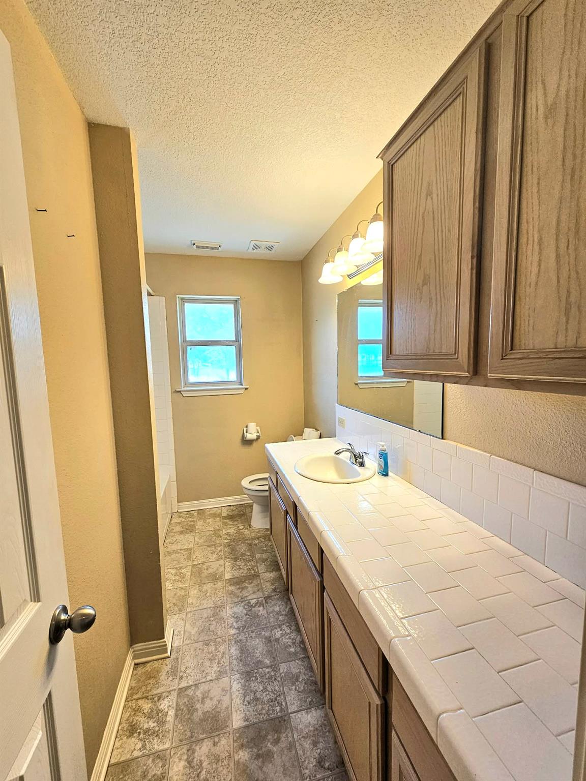 208 Settlers Ridge RDG