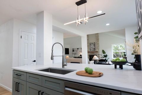 Tiny photo for 1402 Monica ST, Austin, TX 78758 (MLS # 1279087)