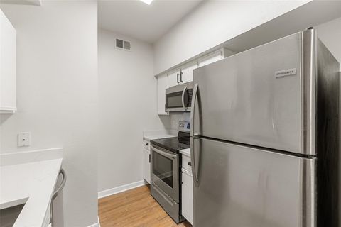 Tiny photo for 2320 Gracy Farms LN #323, Austin, TX 78758 (MLS # 7799022)