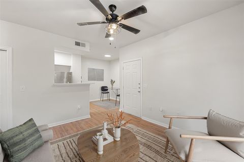 Tiny photo for 2320 Gracy Farms LN #323, Austin, TX 78758 (MLS # 7799022)