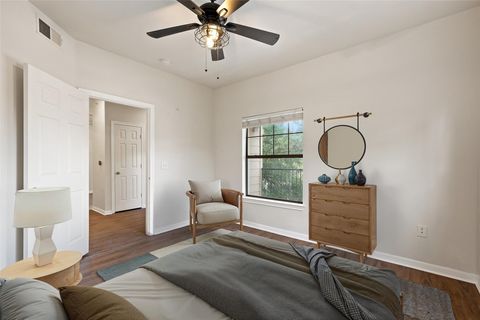 Tiny photo for 2320 Gracy Farms LN #323, Austin, TX 78758 (MLS # 7799022)