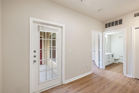 Tiny photo for 2320 Gracy Farms LN #323, Austin, TX 78758 (MLS # 7799022)