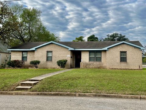 A home in La Grange