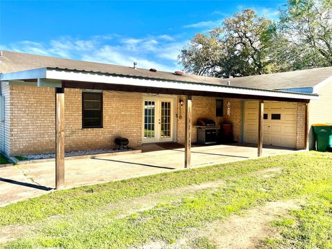 A home in La Grange