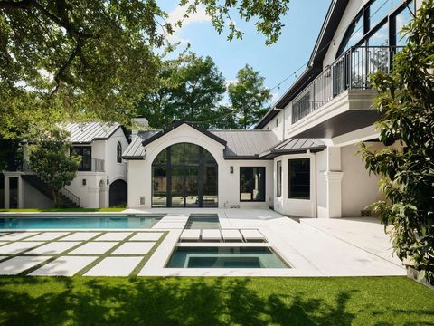 Photo of 13 Niles RD, Austin, TX 78703 (MLS # 8468298)