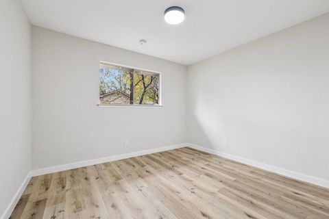 Tiny photo for 5903 N Wagon BND, Austin, TX 78744 (MLS # 4898548)